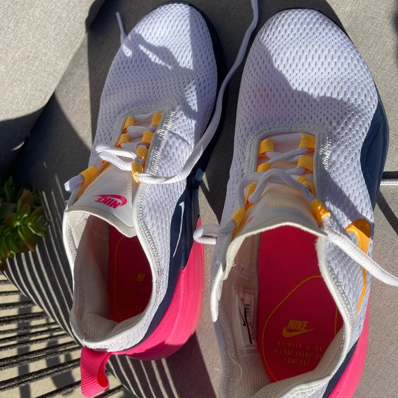 Nike AirMax Motion 2 - gently used size 8.5 - Picture 7 of 7